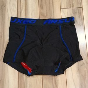 Liner bike shorts
